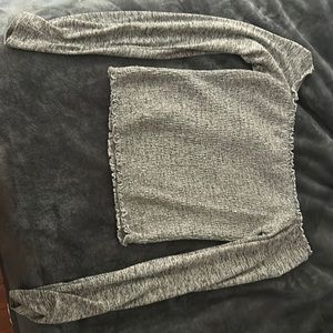 Off the shoulder long sleeve crop top